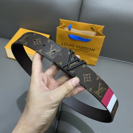Louis Vuitton AAA Belts in 182412