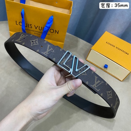 Louis Vuitton AAA Belts in 182420