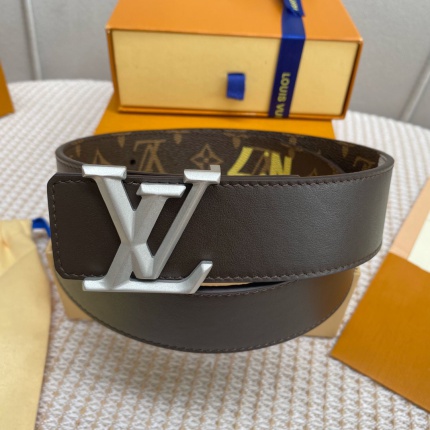 Louis Vuitton AAA Belts in 182430