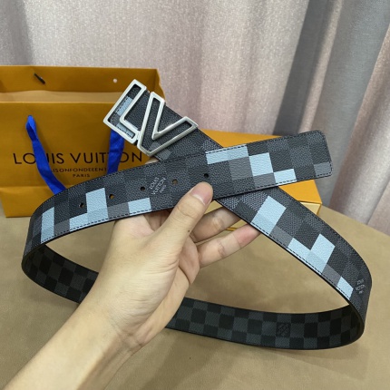 Louis Vuitton AAA Belts in 182438
