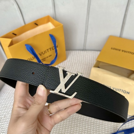Louis Vuitton AAA Belts in 182441