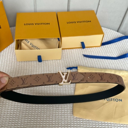 Louis Vuitton AAA Belts in 182442