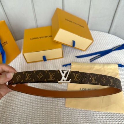 Louis Vuitton AAA Belts in 182445