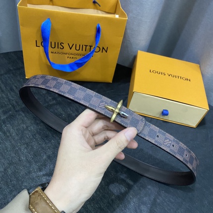 Louis Vuitton AAA Belts in 182454