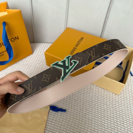 Louis Vuitton AAA Belts in 182490