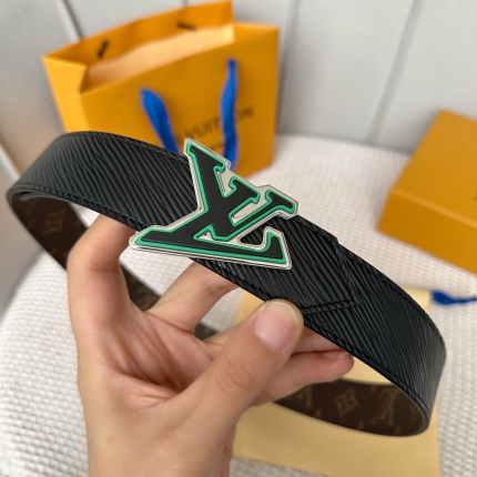 Louis Vuitton AAA Belts in 182493