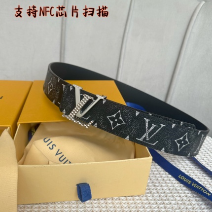 Louis Vuitton AAA Belts in 182519