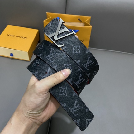 Louis Vuitton AAA Belts in 182541