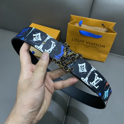 Louis Vuitton AAA Belts in 182567