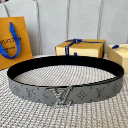 Louis Vuitton AAA Belts in 182569