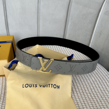 Louis Vuitton AAA Belts in 182570