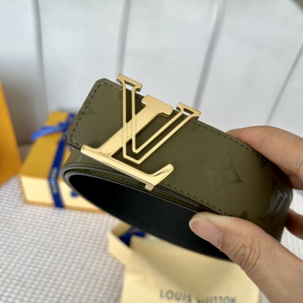 Louis Vuitton AAA Belts in 182573