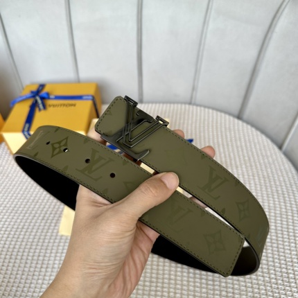 Louis Vuitton AAA Belts in 182574