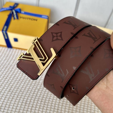 Louis Vuitton AAA Belts in 182575