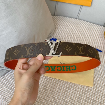 Louis Vuitton AAA Belts in 182582