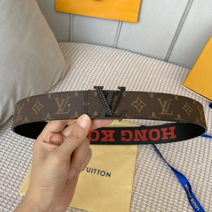 Louis Vuitton AAA Belts in 182584