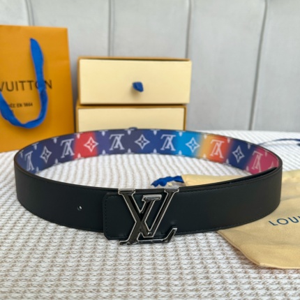 Louis Vuitton AAA Belts in 182588