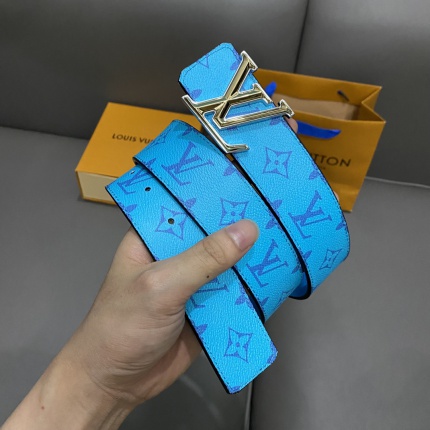 Louis Vuitton AAA Belts in 182593