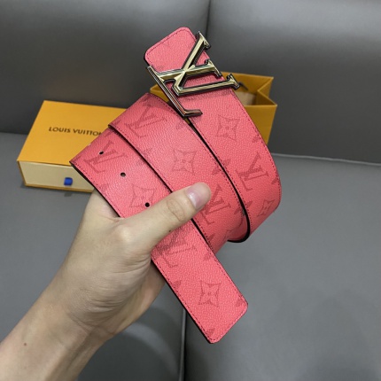 Louis Vuitton AAA Belts in 182594