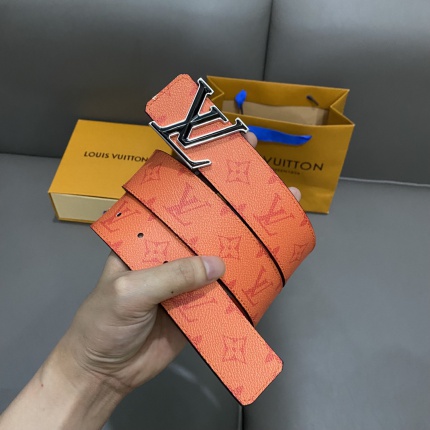 Louis Vuitton AAA Belts in 182596