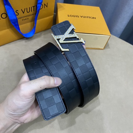 Louis Vuitton AAA Belts in 182600