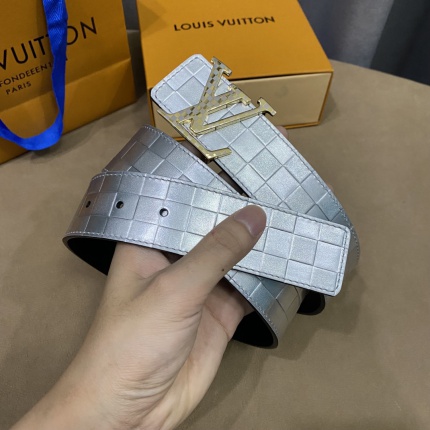 Louis Vuitton AAA Belts in 182602