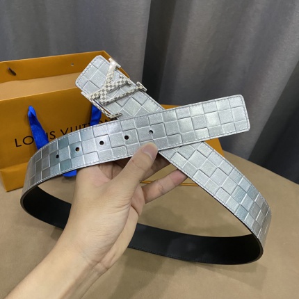 Louis Vuitton AAA Belts in 182603