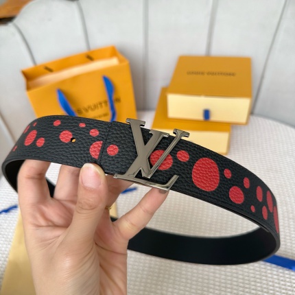 Louis Vuitton AAA Belts in 182605