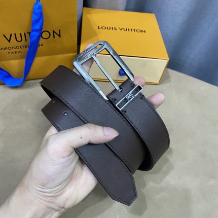 Louis Vuitton AAA Belts in 182616
