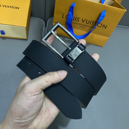 Louis Vuitton AAA Belts in 182650