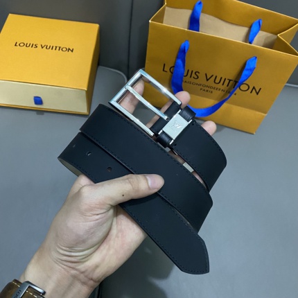 Louis Vuitton AAA Belts in 182651