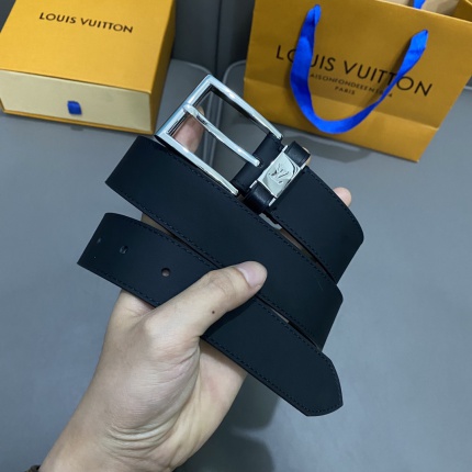 Louis Vuitton AAA Belts in 182654
