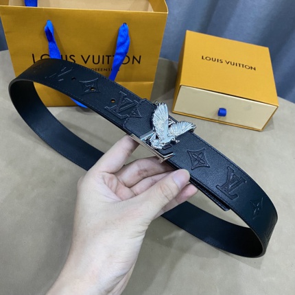 Louis Vuitton AAA Belts in 182660