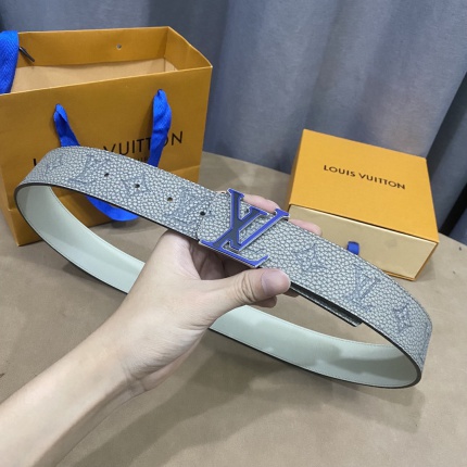 Louis Vuitton AAA Belts in 182666