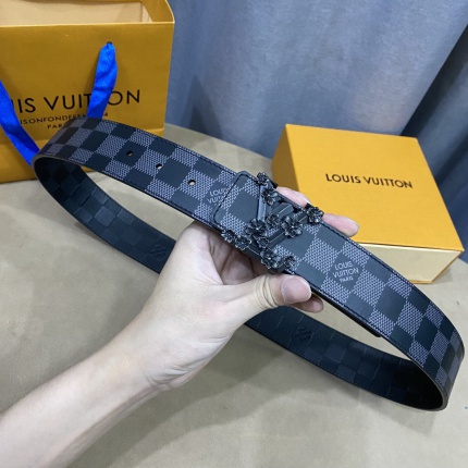 Louis Vuitton AAA Belts in 182670