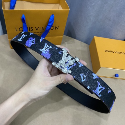 Louis Vuitton AAA Belts in 182672