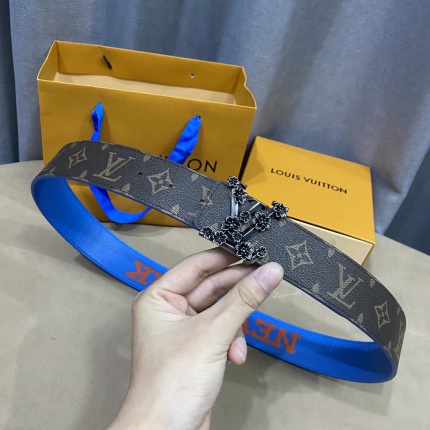 Louis Vuitton AAA Belts in 182680