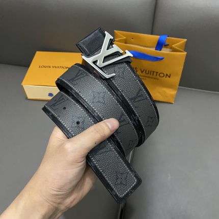 Louis Vuitton AAA Belts in 182684