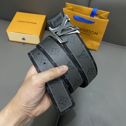 Louis Vuitton AAA Belts in 182685