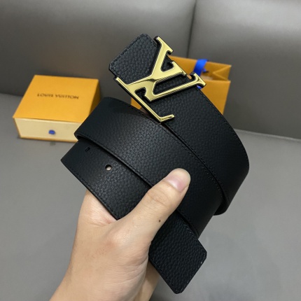 Louis Vuitton AAA Belts in 182687