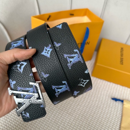 Louis Vuitton AAA Belts in 182689