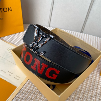 Louis Vuitton AAA Belts in 182705