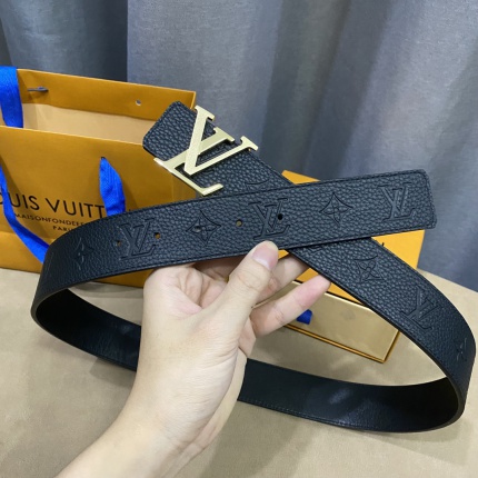 Louis Vuitton AAA Belts in 182715