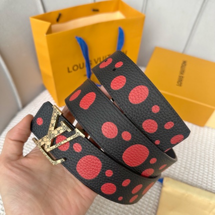 Louis Vuitton AAA Belts in 182717