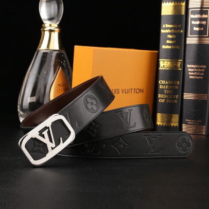 Louis Vuitton AAA Belts in 182722