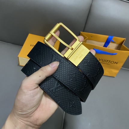 Louis Vuitton AAA Belts in 182733