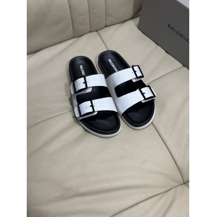 Balenciaga Slippers For Men in 182807