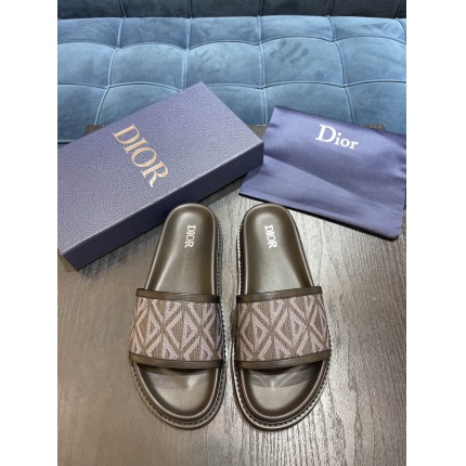 Dior Slippers For Men in 182840