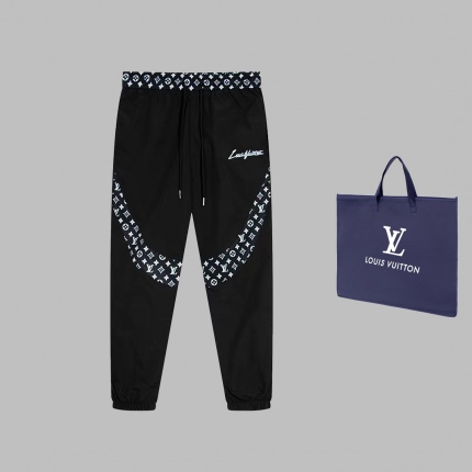 Louis Vuitton Jeans for Men in 183044