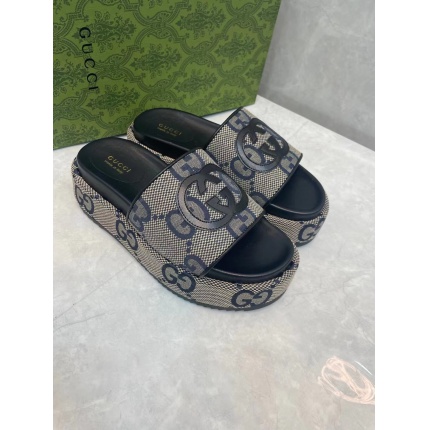 Gucci Slippers For Women in 183836